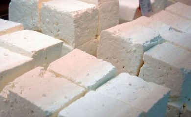 Въвеждат специфични изисквания за бялото саламурено сирене