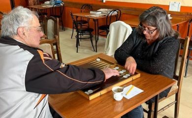 В Чепеларе се проведе турнир по табла с парични награди