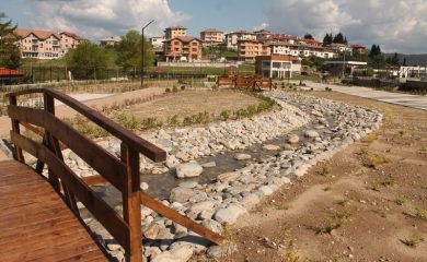 Новият градски парк на Доспат скоро ще бъде готов