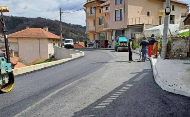 Поредна улица в Неделино е асфалтирана и обновена