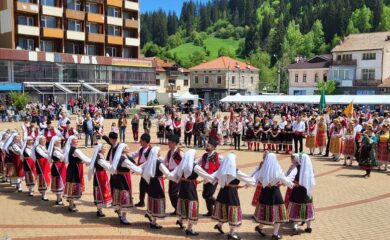 Празник на хората и българщината изпъстри Чепеларе