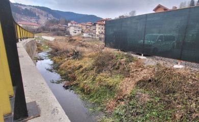 Две подпорни стени ще бъдат изградени на важни места в Чепеларе